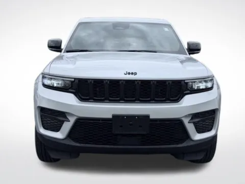 Photos of 2025 Jeep Grand Cherokee Altitude for sale in Kalamazoo, MI at Zeigler BMW of Kalamazoo
