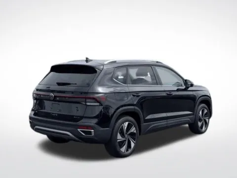 More photos of 2025 Volkswagen Taos 1.5T SE at Zeigler BMW of Kalamazoo, MI