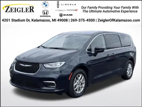 Blue 2023 Chrysler Pacifica Touring L for sale in Kalamazoo, MI
