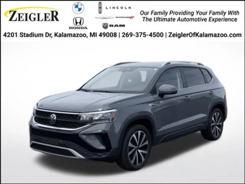 Gray 2022 Volkswagen Taos 1.5T SE for sale in Kalamazoo, MI
