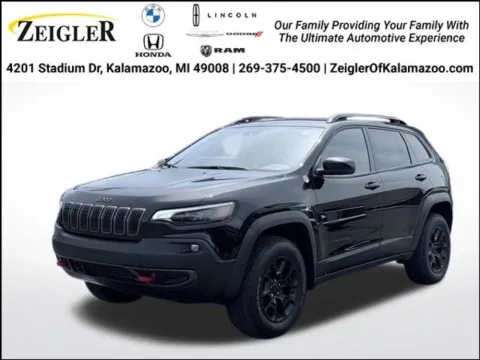 Black 2022 Jeep Cherokee Trailhawk for sale in Kalamazoo, MI