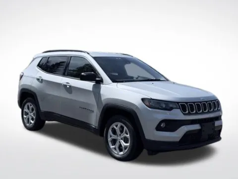 More photos of 2024 Jeep Compass Latitude at Zeigler BMW of Kalamazoo, MI