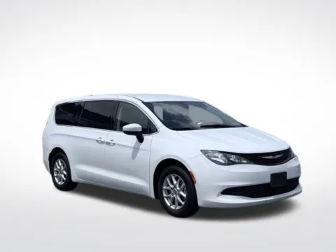 More photos of 2023 Chrysler Voyager LX at Zeigler BMW of Kalamazoo, MI