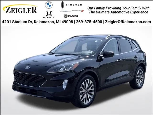 2022 Ford Escape Hybrid Titanium for sale in Kalamazoo, MI