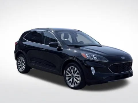 More photos of 2022 Ford Escape Hybrid Titanium at Zeigler BMW of Kalamazoo, MI