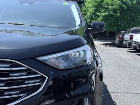 Another view of 2022 Ford Edge SEL for sale in Kalamazoo, MI at Zeigler BMW of Kalamazoo