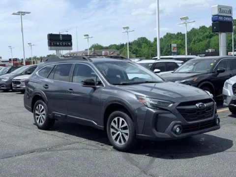 More photos of 2023 Subaru Outback Premium at Zeigler BMW of Kalamazoo, MI
