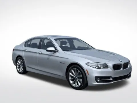 More photos of 2016 BMW 5 Series 528i xDrive at Zeigler BMW of Kalamazoo, MI