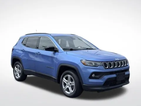 More photos of 2024 Jeep Compass Latitude at Zeigler BMW of Kalamazoo, MI