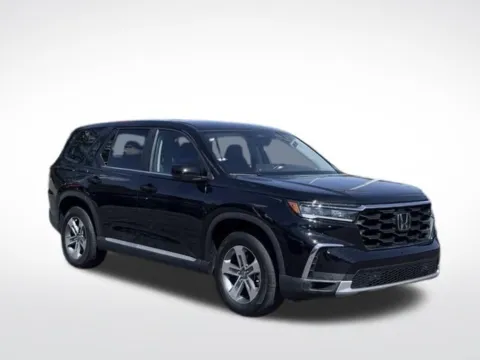 More photos of 2025 Honda Pilot EX-L at Zeigler BMW of Kalamazoo, MI
