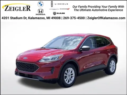 Red 2022 Ford Escape SE for sale in Kalamazoo, MI
