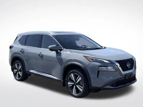 More photos of 2023 Nissan Rogue SL at Zeigler BMW of Kalamazoo, MI