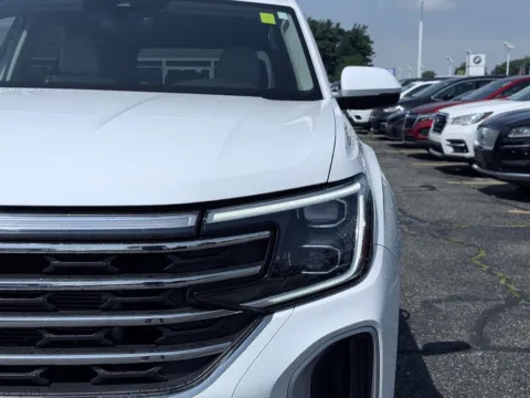 Another view of 2024 Volkswagen Atlas 2.0T SE for sale in Kalamazoo, MI at Zeigler BMW of Kalamazoo