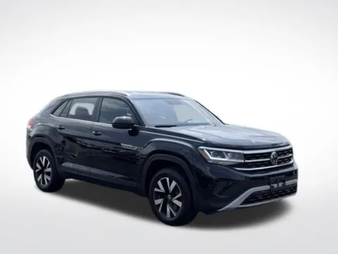 More photos of 2023 Volkswagen Atlas Cross Sport 2.0T SE at Zeigler BMW of Kalamazoo, MI