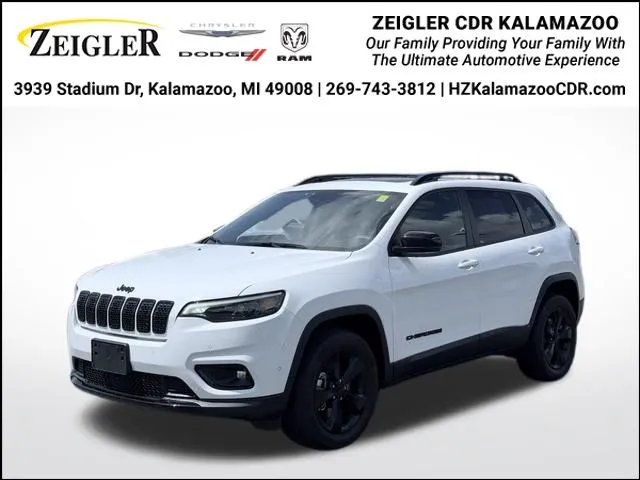 White 2023 Jeep Cherokee Altitude for sale in Kalamazoo, MI