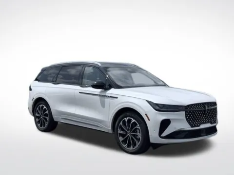 More photos of 2024 Lincoln Nautilus Reserve at Zeigler BMW of Kalamazoo, MI