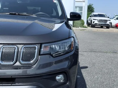 More photos of 2022 Jeep Compass Latitude Lux at Zeigler BMW of Kalamazoo, MI