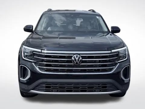 Photos of 2025 Volkswagen Atlas 2.0T SE w/Technology for sale in Kalamazoo, MI at Zeigler BMW of Kalamazoo