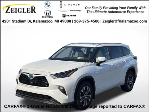 Unknown 2023 Toyota Highlander Hybrid XLE for sale in Kalamazoo, MI