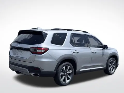 More photos of 2025 Honda Pilot Elite at Zeigler BMW of Kalamazoo, MI