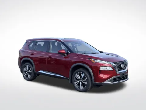 More photos of 2023 Nissan Rogue SL at Zeigler BMW of Kalamazoo, MI