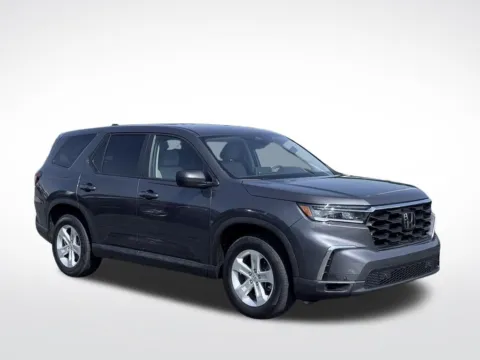 More photos of 2023 Honda Pilot LX at Zeigler BMW of Kalamazoo, MI