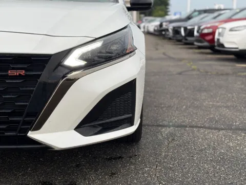 More photos of 2023 Nissan Altima 2.5 SR at Zeigler BMW of Kalamazoo, MI