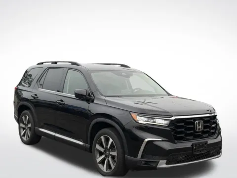 Photos of 2024 Honda Pilot Touring for sale in Kalamazoo, MI at Zeigler BMW of Kalamazoo