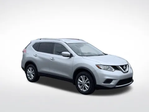 More photos of 2015 Nissan Rogue SV at Zeigler BMW of Kalamazoo, MI