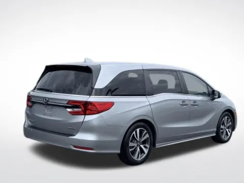 More photos of 2021 Honda Odyssey Touring at Zeigler BMW of Kalamazoo, MI