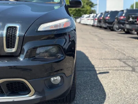 More photos of 2016 Jeep Cherokee Limited at Zeigler BMW of Kalamazoo, MI