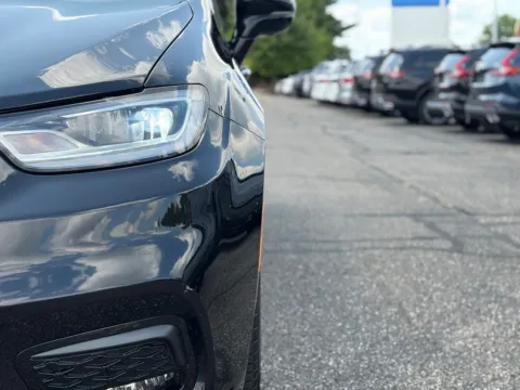 More photos of 2025 Chrysler Pacifica Limited at Zeigler BMW of Kalamazoo, MI