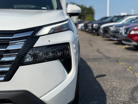 More photos of 2025 Nissan Rogue SV at Zeigler BMW of Kalamazoo, MI