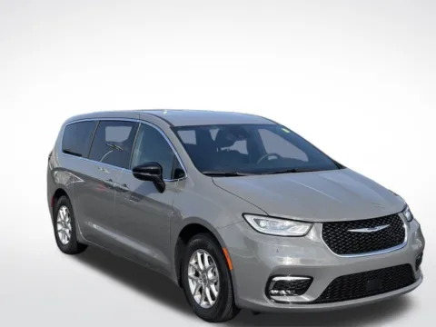 Another view of 2025 Chrysler Pacifica Select for sale in Kalamazoo, MI at Zeigler BMW of Kalamazoo