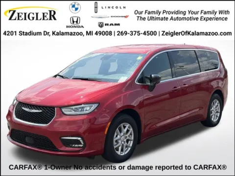 Red 2025 Chrysler Pacifica Select for sale in Kalamazoo, MI