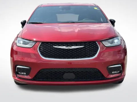 Another view of 2025 Chrysler Pacifica Select for sale in Kalamazoo, MI at Zeigler BMW of Kalamazoo