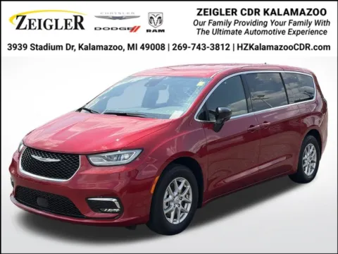 Red 2025 Chrysler Pacifica Select for sale in Kalamazoo, MI
