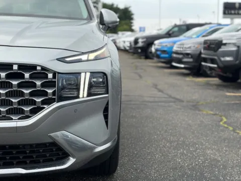More photos of 2023 Hyundai Santa Fe Limited at Zeigler BMW of Kalamazoo, MI
