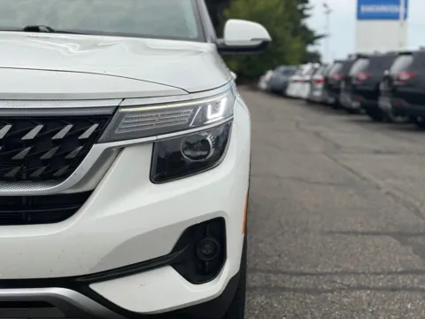 More photos of 2022 Kia Seltos Nightfall at Zeigler BMW of Kalamazoo, MI