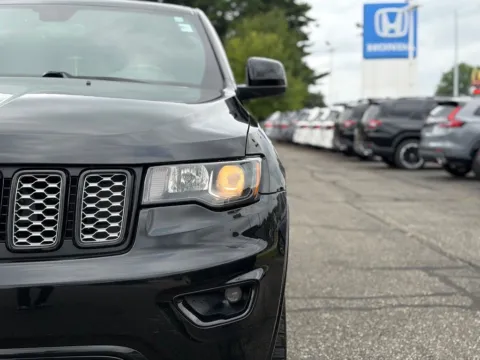 More photos of 2018 Jeep Grand Cherokee Altitude at Zeigler BMW of Kalamazoo, MI