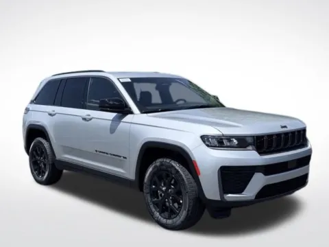 More photos of 2026 Jeep Grand Cherokee Altitude at Zeigler BMW of Kalamazoo, MI