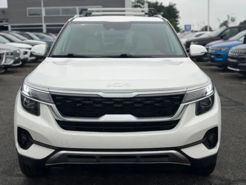 Photos of 2022 Kia Seltos EX for sale in Kalamazoo, MI at Zeigler BMW of Kalamazoo