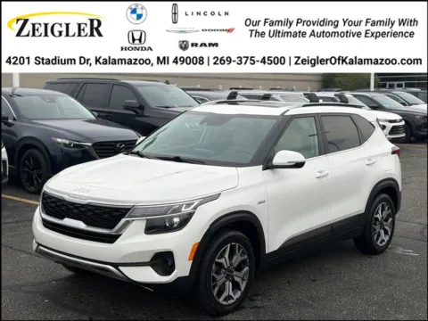 White 2022 Kia Seltos EX for sale in Kalamazoo, MI