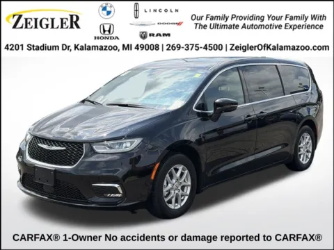 Black 2025 Chrysler Pacifica Select for sale in Kalamazoo, MI