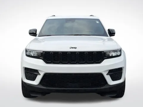 Another view of 2023 Jeep Grand Cherokee Altitude X for sale in Kalamazoo, MI at Zeigler BMW of Kalamazoo
