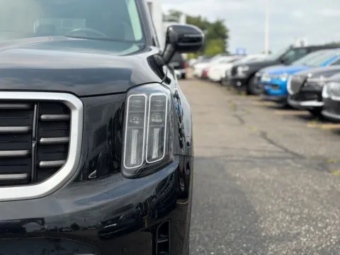 More photos of 2025 Kia Telluride S at Zeigler BMW of Kalamazoo, MI