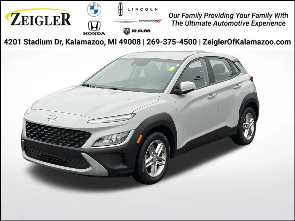 Silver 2022 Hyundai Kona SE for sale in Kalamazoo, MI