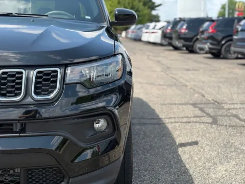 More photos of 2024 Jeep Compass Latitude Lux at Zeigler BMW of Kalamazoo, MI