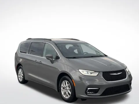 Photos of 2022 Chrysler Pacifica Touring L for sale in Kalamazoo, MI at Zeigler BMW of Kalamazoo