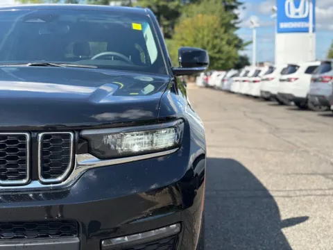 More photos of 2023 Jeep Grand Cherokee L Limited at Zeigler BMW of Kalamazoo, MI